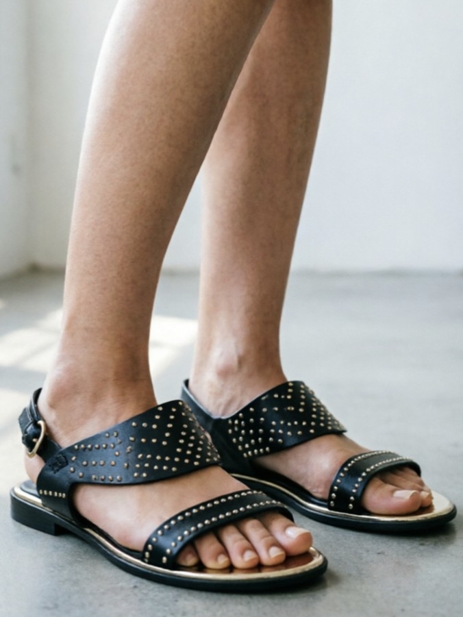 Nicholas Kirkwood Studded Black Leather Slingback Sandals - Women